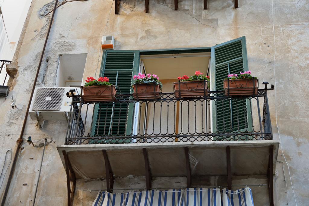 Bed and Breakfast Real Teatro Umberto I Palermo Zewnętrze zdjęcie