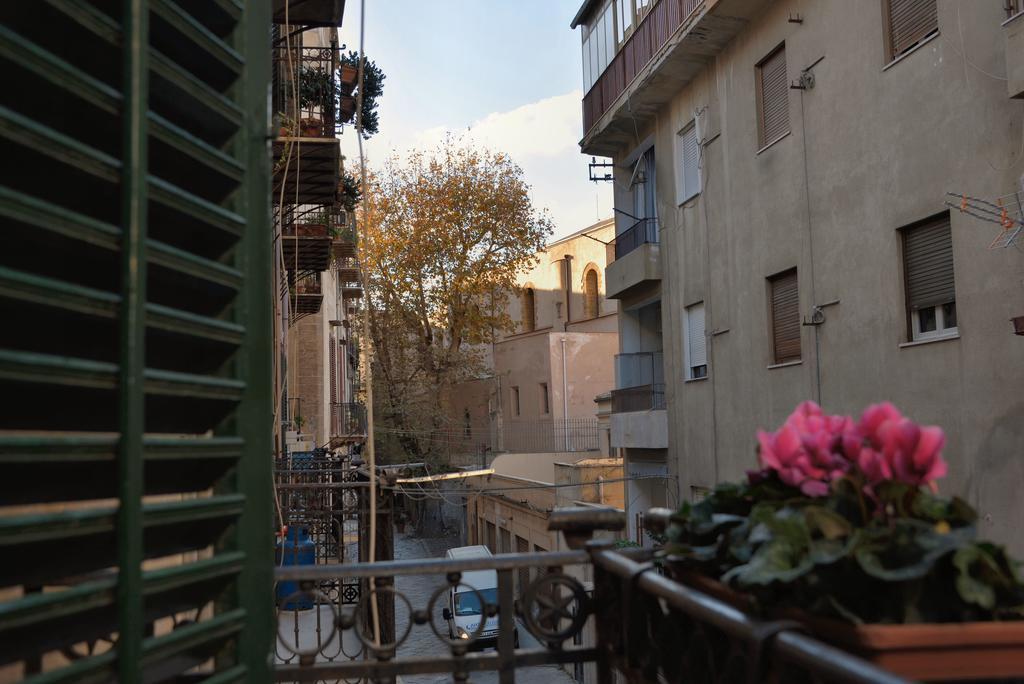 Bed and Breakfast Real Teatro Umberto I Palermo Zewnętrze zdjęcie